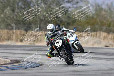 media/Dec-01-2025-Moto Forza (Mon) [[2daa91e15f]]/3-Beginner Group/Session 3 (Turn 3)/